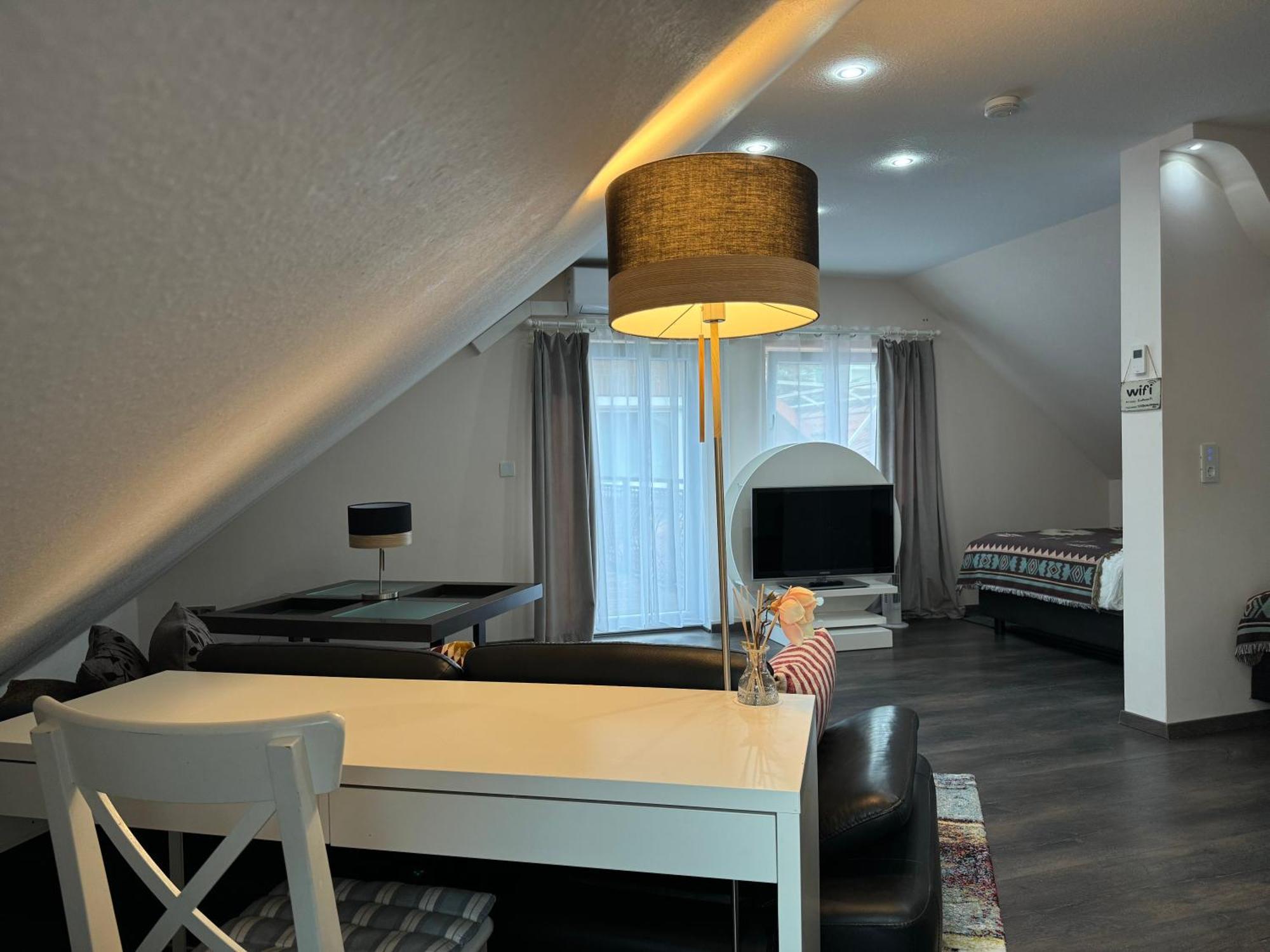 Modern House Gehrden Auf 2 Etagen, Nice Garten, Barbecue, Contactless Check-In, Free Parking Exterior foto