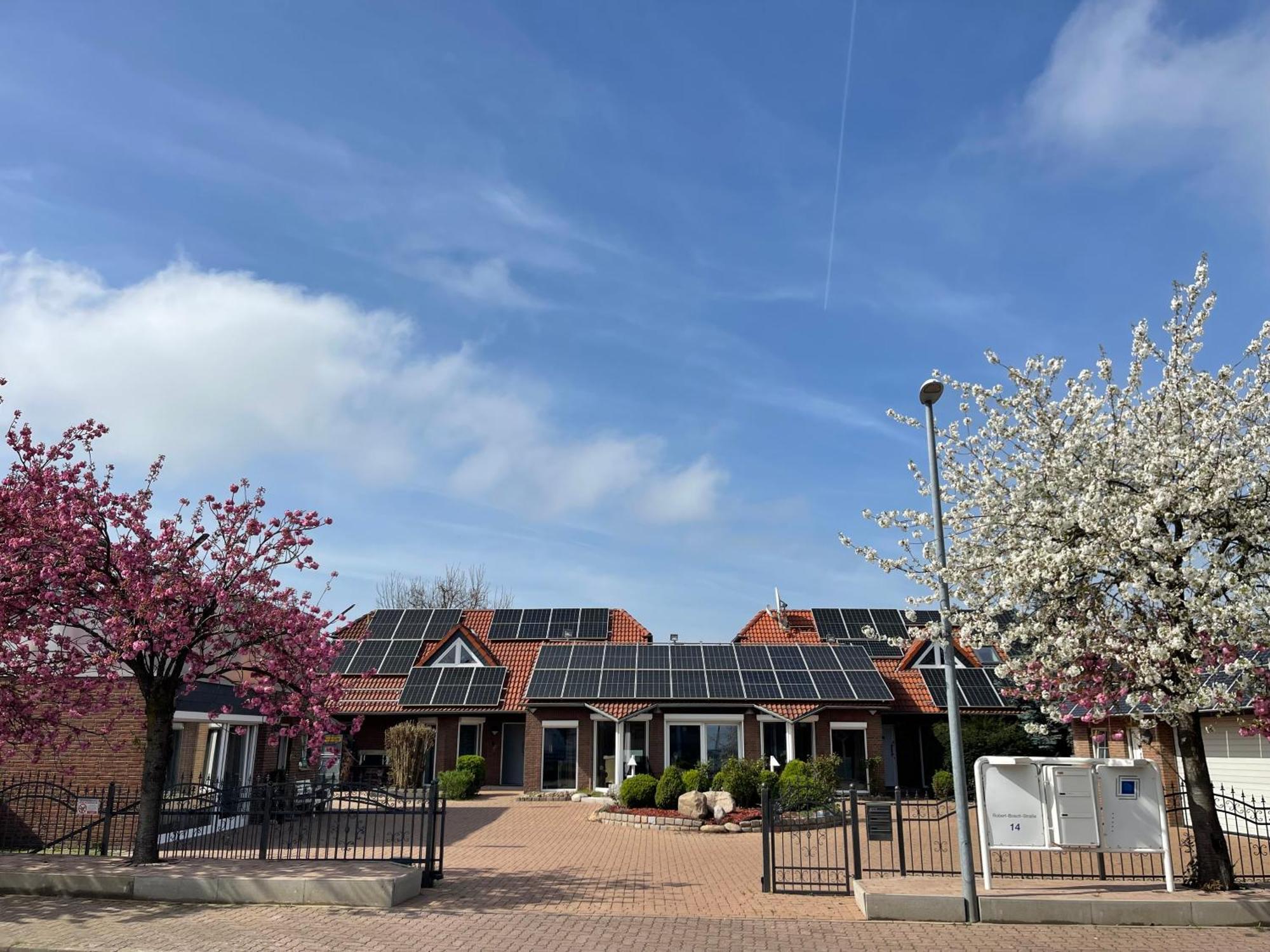 Modern House Gehrden Auf 2 Etagen, Nice Garten, Barbecue, Contactless Check-In, Free Parking Exterior foto