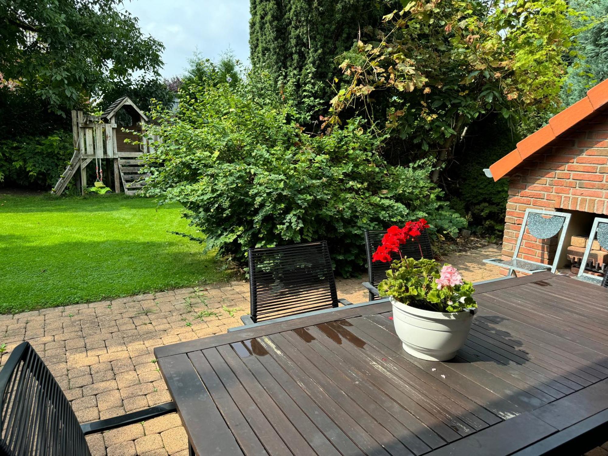 Modern House Gehrden Auf 2 Etagen, Nice Garten, Barbecue, Contactless Check-In, Free Parking Exterior foto