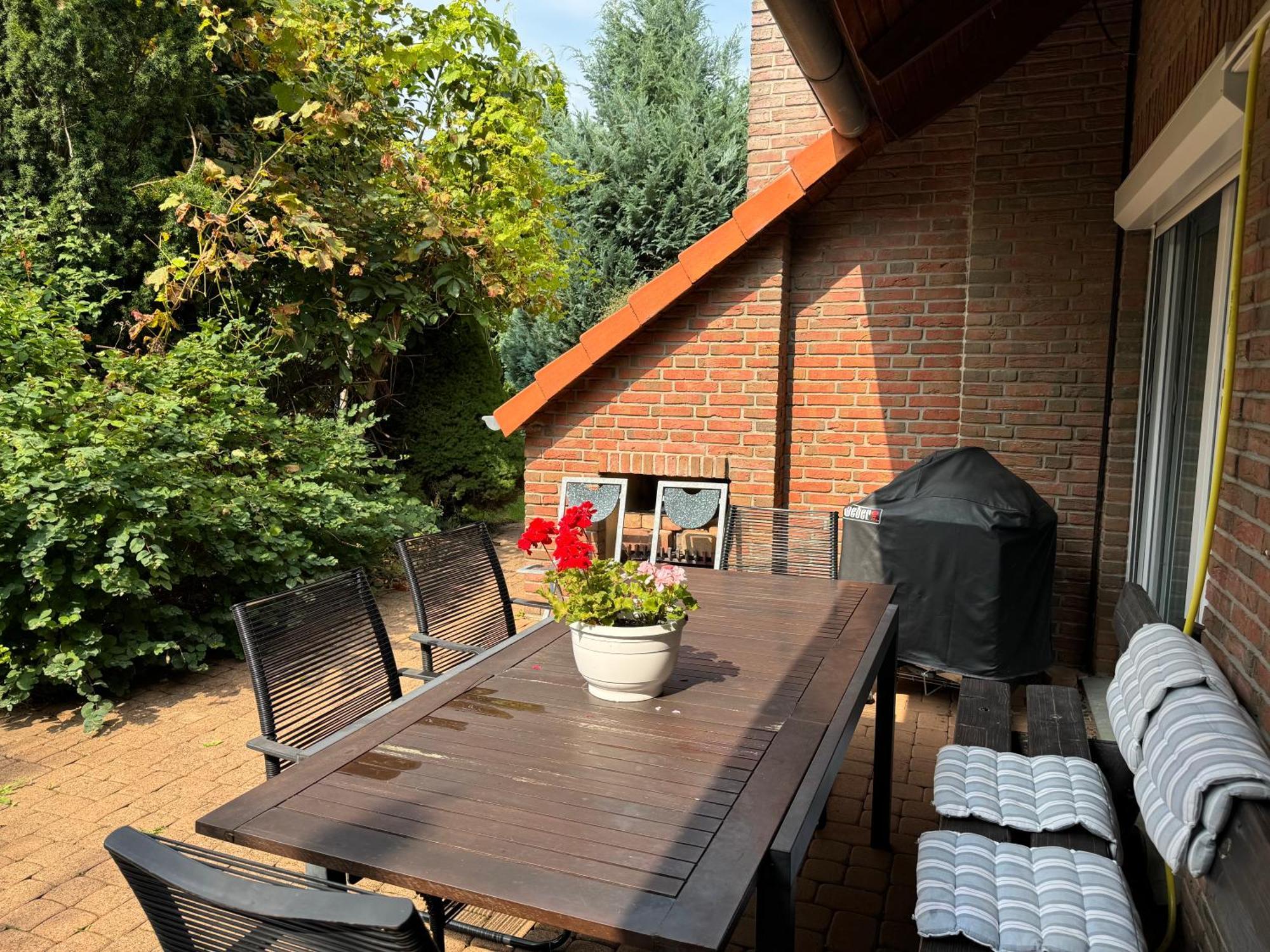 Modern House Gehrden Auf 2 Etagen, Nice Garten, Barbecue, Contactless Check-In, Free Parking Exterior foto