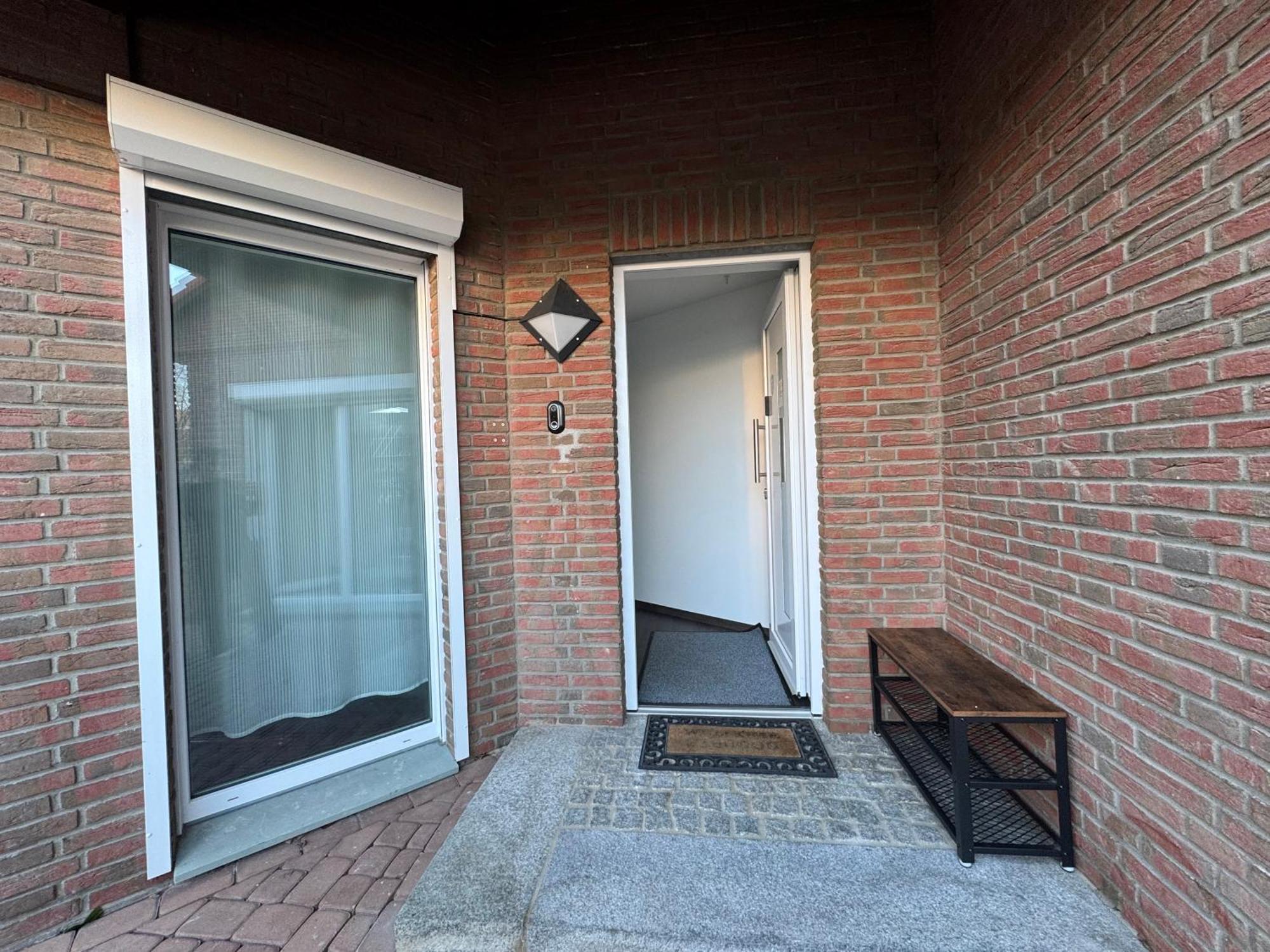 Modern House Gehrden Auf 2 Etagen, Nice Garten, Barbecue, Contactless Check-In, Free Parking Exterior foto